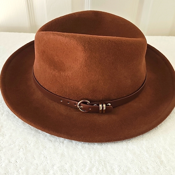 NWT Nordstrom Wool Felt Panama  Hat with Brown Belt/Gold Accent. One Size - Picture 3 of 14